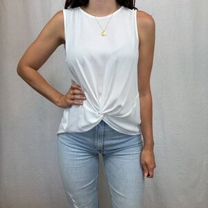 BCBGeneration White Sleeveless Tank Top Blouse with Front Twist